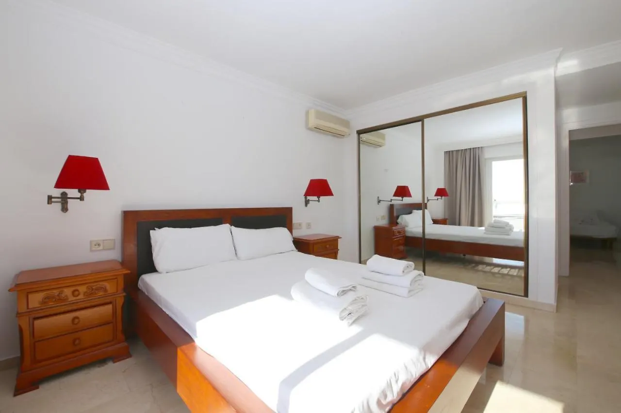 Estepona Port Apartment Aguila